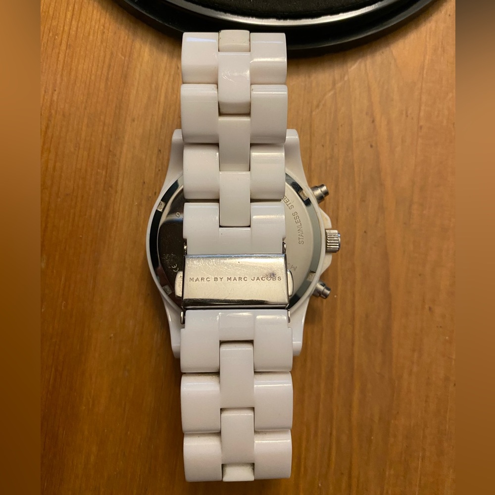Marc Jacobs Watch - Picture 3 of 5